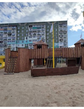 Дитячий майданчик "Фортеця над Дніпром" Дитячий майданчик "Фортеця над Дніпром"